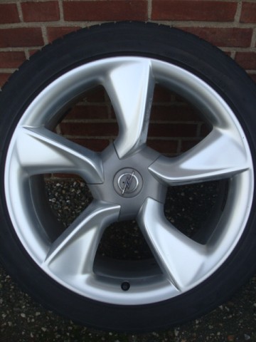 19 Inch Astral Velgen Opel Astra Zafira Ampera 5x115