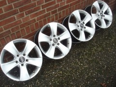 16 Inch Bonito Velgen Steek 5x114 3 5x115