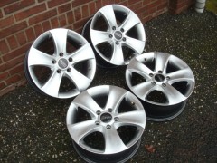 16 Inch Bonito Velgen Steek 5x114 3 5x115