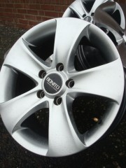 16 Inch Bonito Velgen Steek 5x114 3 5x115