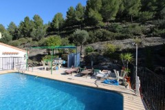 Uw eigen Villa in ORBA VALLEI met parkings en logeerruimte en