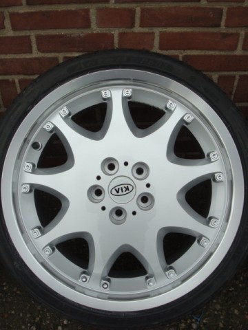 19 Inch Kia Velgen en Banden Steek 5x114 3