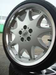 19 Inch Kia Velgen en Banden Steek 5x114 3