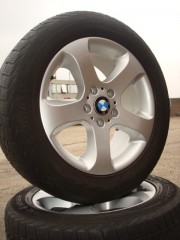 17 Inch BMW X3 VW T5 Velgen en Banden Steek 5x120