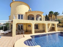 Uw eigen zeer aantrekkelijk Villa in MORAIRA met parkings