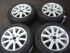 15 Hockenheim Peugeot Velgen en Banden Steek 4x108