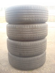 18 Originele Hyundai V-Spoke Velgen en Banden 5x114 3