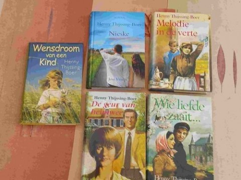 5 boeken  roman van Henny Thijssing-Boer nu slechts 9 euro samen