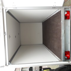 gesloten aanhangwagen roca