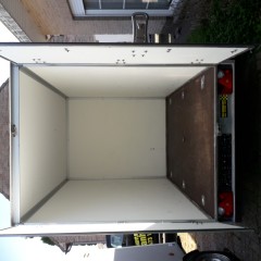 gesloten aanhangwagen geremd 2700 kg