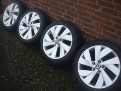 17 Inch Originele Belmont Volkswagen Nieuwe Banden all seizoen Golf 8 
