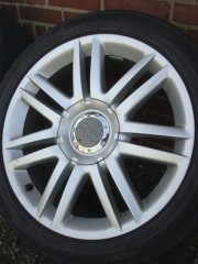 17 inch Originele S8 velgen en banden steek 5x112