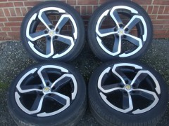 17 Inch VW Dotz Hanzo Velgen Hifly Michelin 5x112