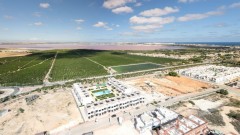 Uw eigen nieuwe Appartement in TORREVIEJA bij zee met parking en