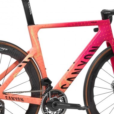 2025 Canyon Aeroad CFR AXS Road Bike   KINGCYCLESPORT