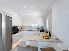Uw ruime Penthouse in MORAIRA met parking en met
