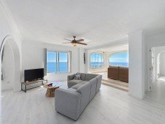 Uw ruime Penthouse in MORAIRA met parking en met