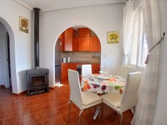 Uw eigen Villa in CIUDAD QUESADA met Gastenverblijf en