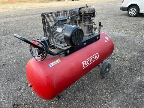 Roda Compressor 380 volt