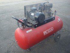 Roda Compressor 380 volt