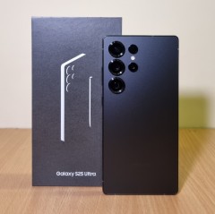 Apple iPhone 16 Pro Max  iPhone 16 Pro  iPhone 16  Samsung S25 Ultra