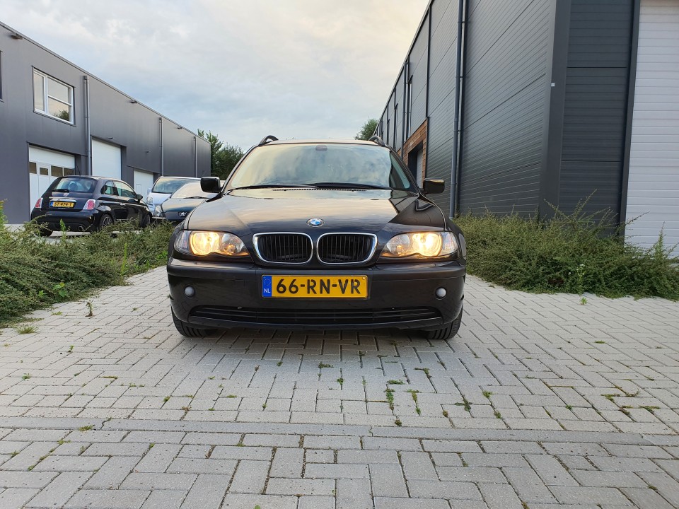 Bmw 318i leer nieuwe apk nap boekje