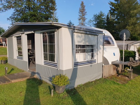 Te koop  Knaus Südwind 550 UF caravan met voortent