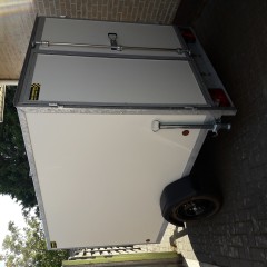 gesloten aanhangwagen roca