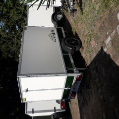 gesloten aanhangwagen