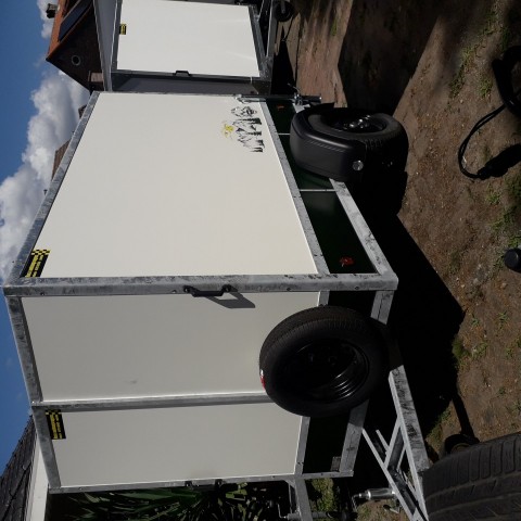gesloten aanhangwagen