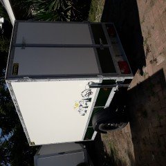 gesloten aanhangwagen