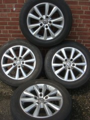 18 Originele Toureq Velgen en Banden Steek 5x130