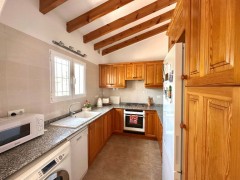 Uw eigen Villa in MONTE PEGO met uitzichten en eigen parking gastenkam