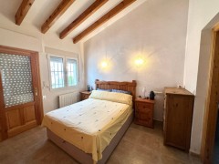 Uw eigen Villa in MONTE PEGO met uitzichten en eigen parking gastenkam