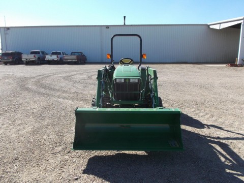 2013 John Deere 3038E
