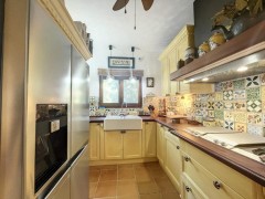 Uw eigen Villa in MORAIRA met overloopzwembad met garage en