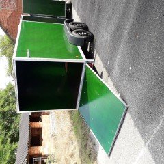 gesloten aanhangwagen met valdeur