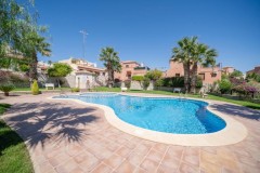Uw eigen Bungalow in ORIHUELA COSTA met parking en