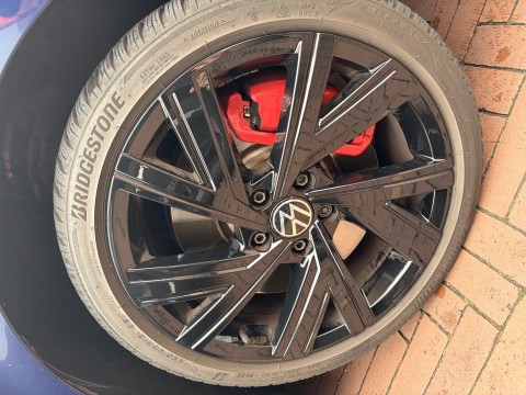 VOLKSWAGEN BERGAMO VELGEN 18 INCH 100% SCHOON GEEN SCHADE 