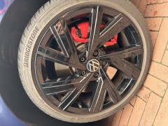VOLKSWAGEN BERGAMO VELGEN 18 INCH 100% SCHOON GEEN SCHADE 