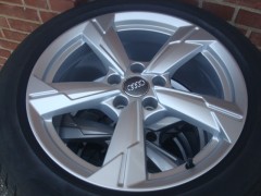 18 Inch Originele Audi TT-Line Velgen en Banden 5x112