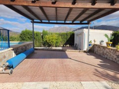 Uw eigen Finca in ORIHUELA COSTA met parkings en gastenverblijf