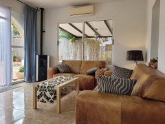 Uw eigen Finca in ORIHUELA COSTA met parkings en gastenverblijf