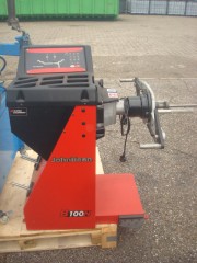 Banden Demontage Apparaat Du Quesne 110 en Balanceermachine John Bean