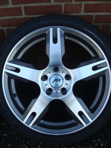 18 Inch AEZ velgen en banden steek 5x112
