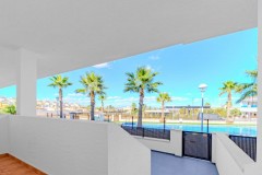 Uw eigen Bungalow in ORIHUELA COSTA aan Roze Meer met eigen parking