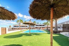 Uw eigen Bungalow in ORIHUELA COSTA aan Roze Meer met eigen parking