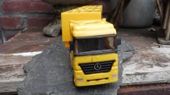 Schaalmodel mercedes actros