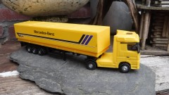 Schaalmodel mercedes actros