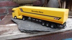 Schaalmodel mercedes actros